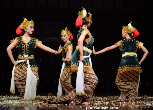 Tarian Tradisional Menginspirasi Kekayaan Budaya Indonesia